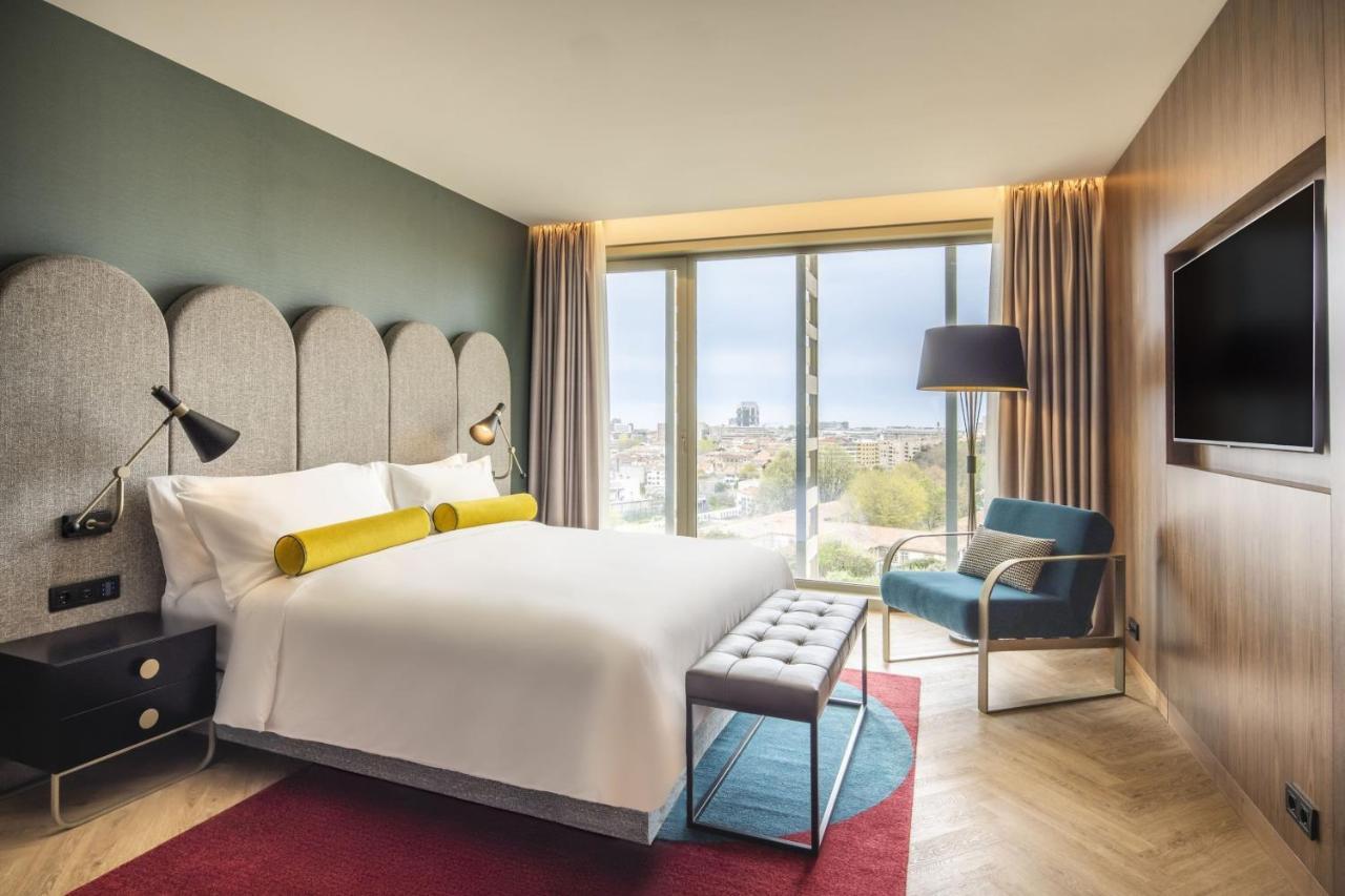 Renaissance Porto Lapa Hotel Экстерьер фото A bedroom at the hotel