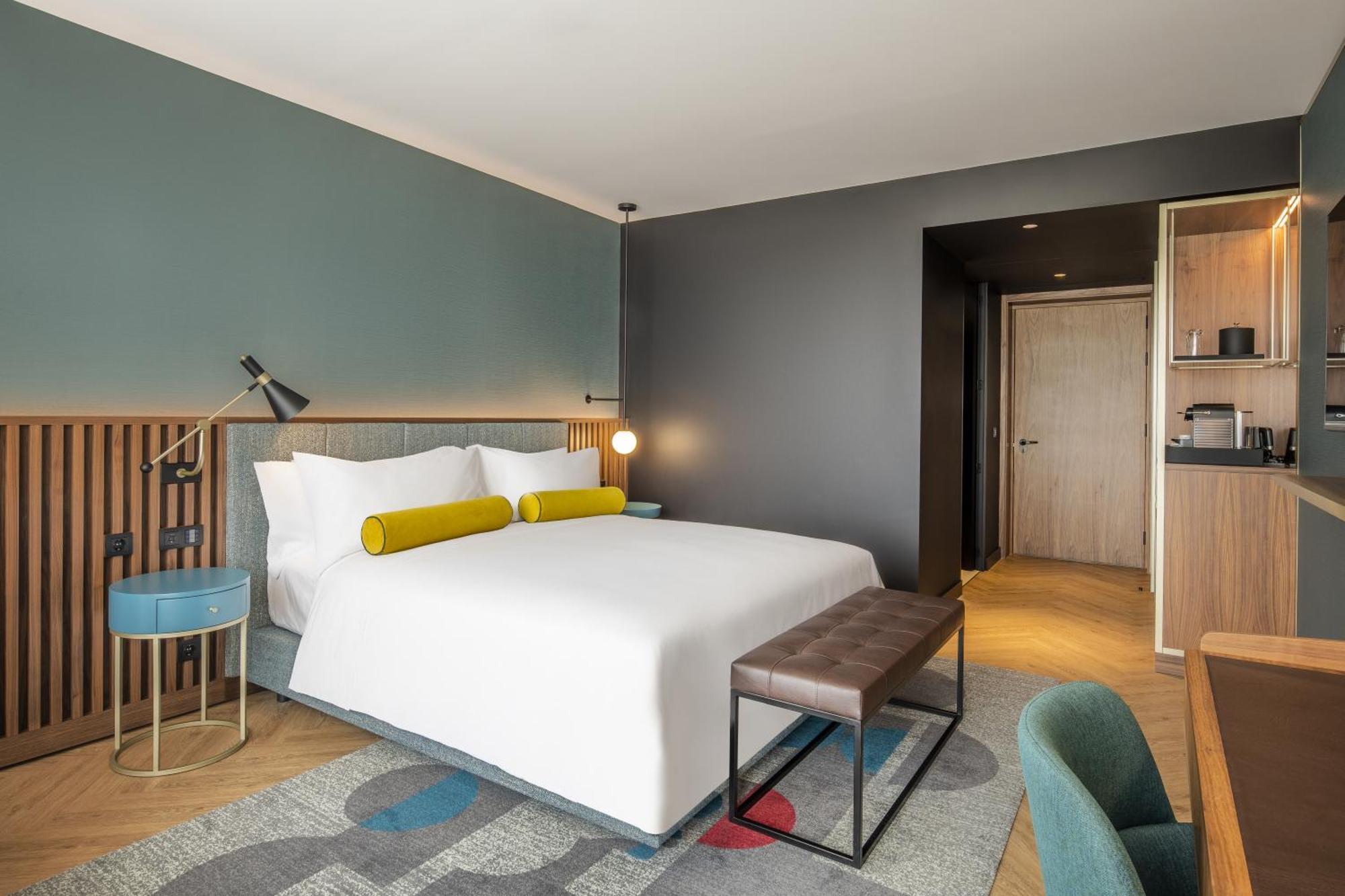 Renaissance Porto Lapa Hotel Экстерьер фото A room at the hotel